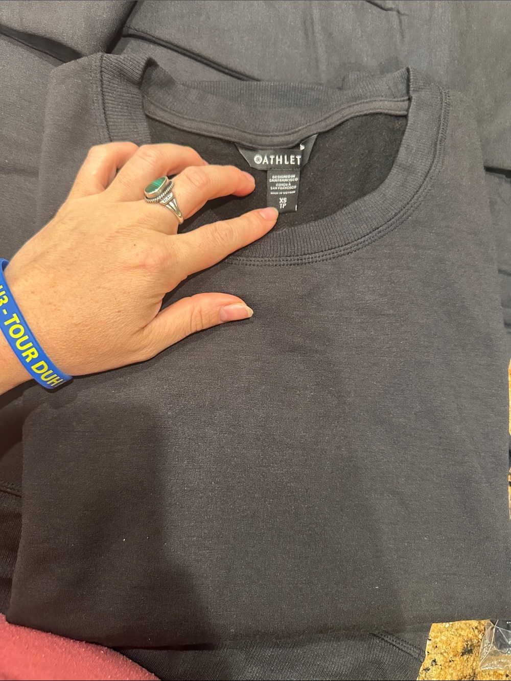 Athleta Coaster Luxe Sweatshirt in solid lavender #athletic #loungewear
#relaxed - Picture 9 of 9